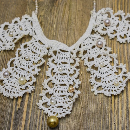Lace-Collar-bib-necklace